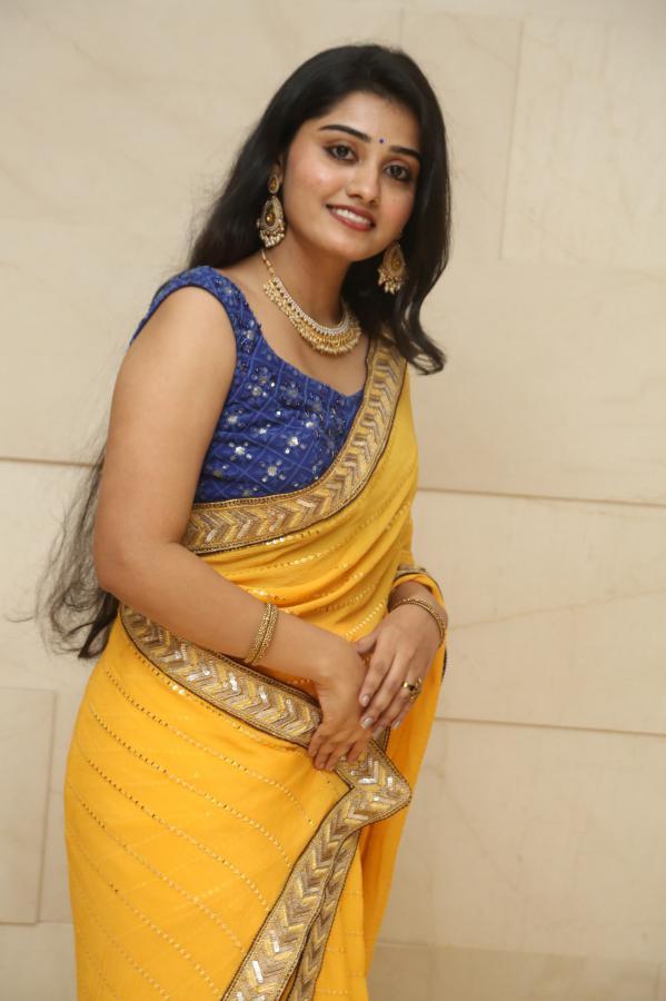 atira-raju-stills-17.jpg