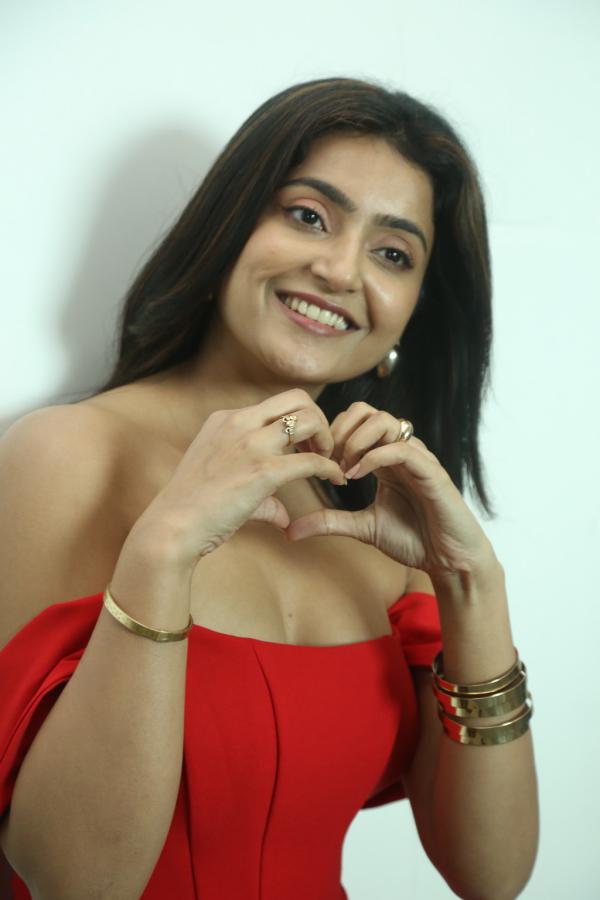 avantika-mishra-stills-9.jpg