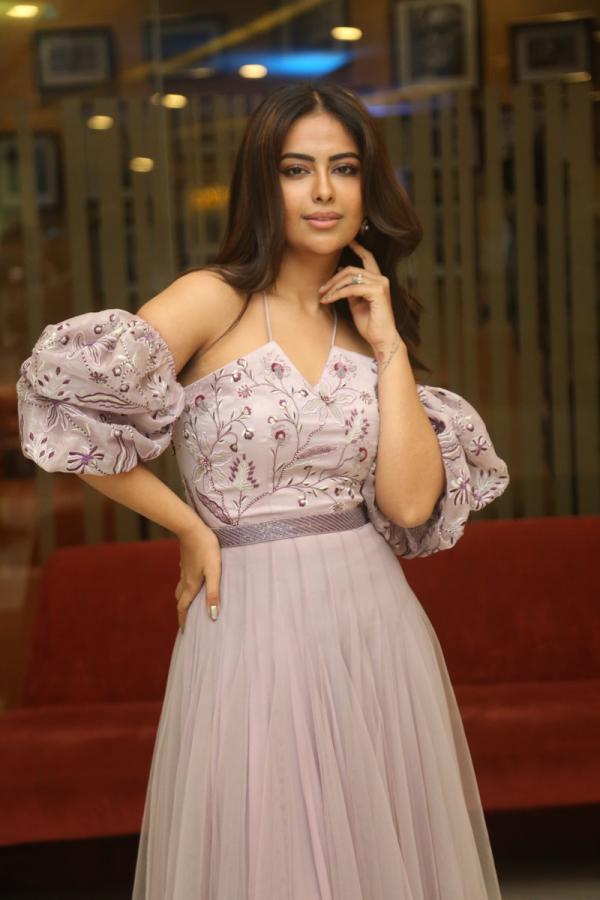 avika-gor-stills-11.jpg