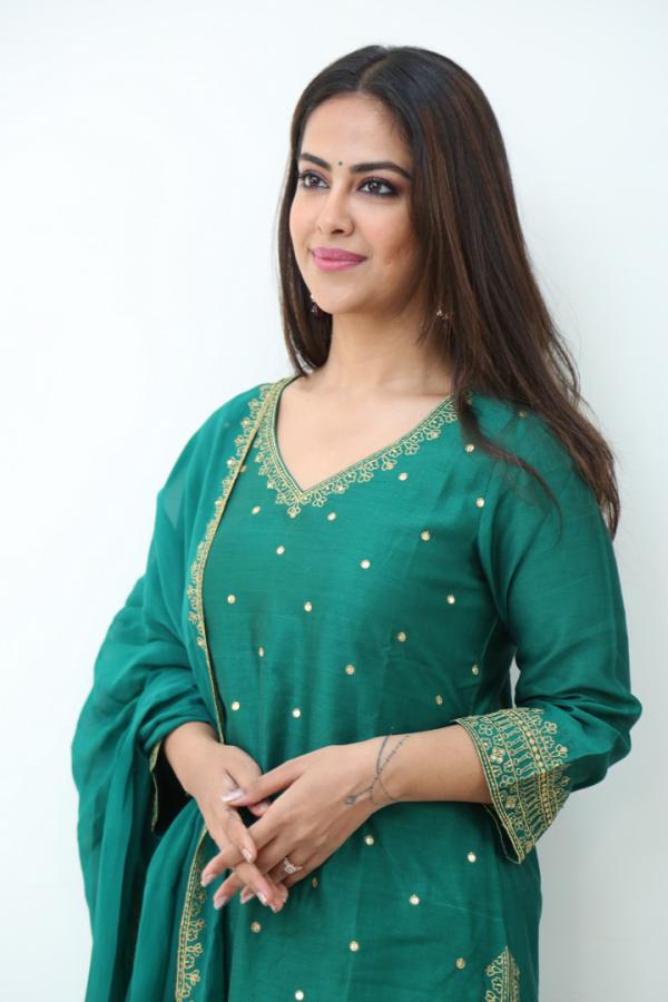 avika-gor-stills-2-17.jpg
