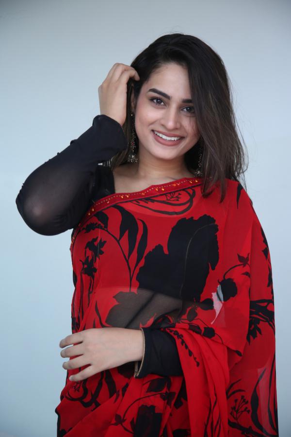 ayesha-singh-stills-10.jpg