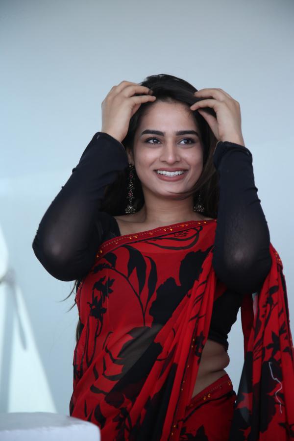 ayesha-singh-stills-4.jpg