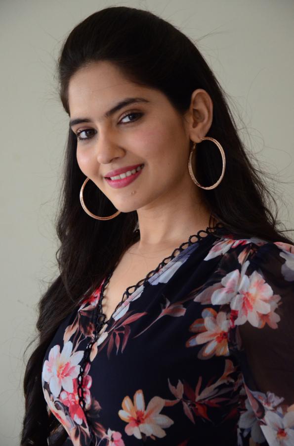 Ayraa Stills