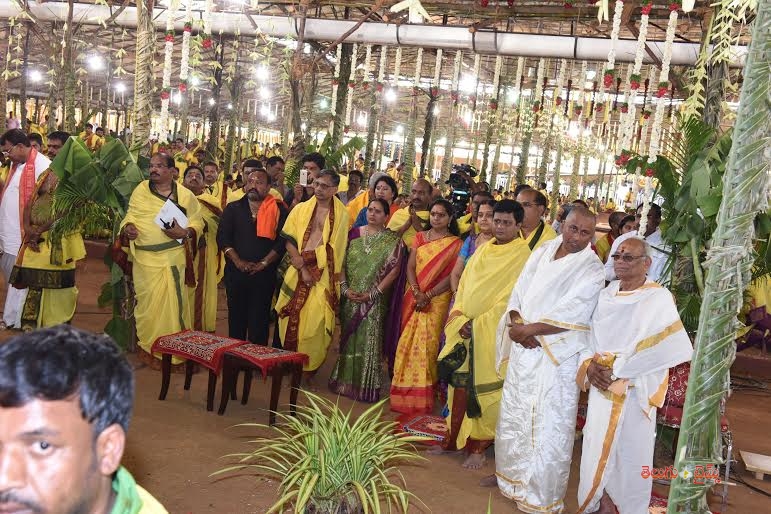 ayutha10-1450889110.jpg