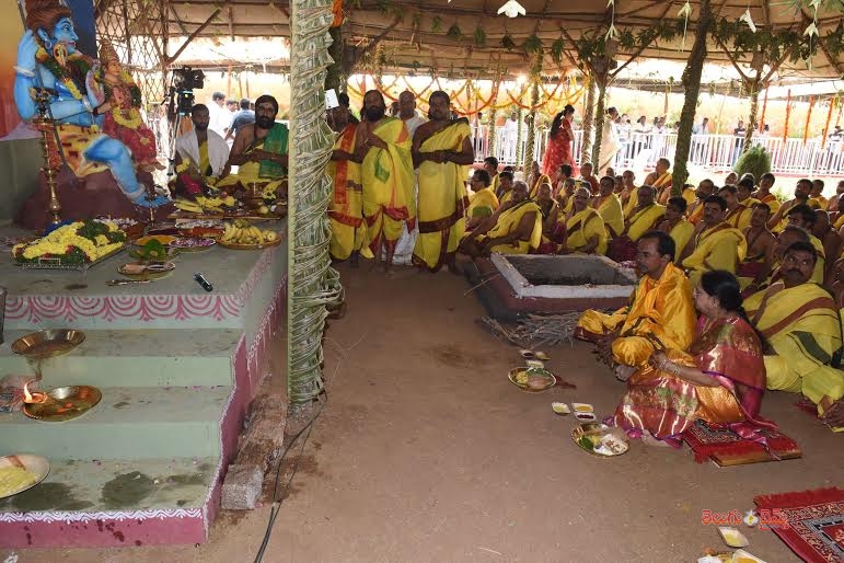 ayutha14-1450889110.jpg