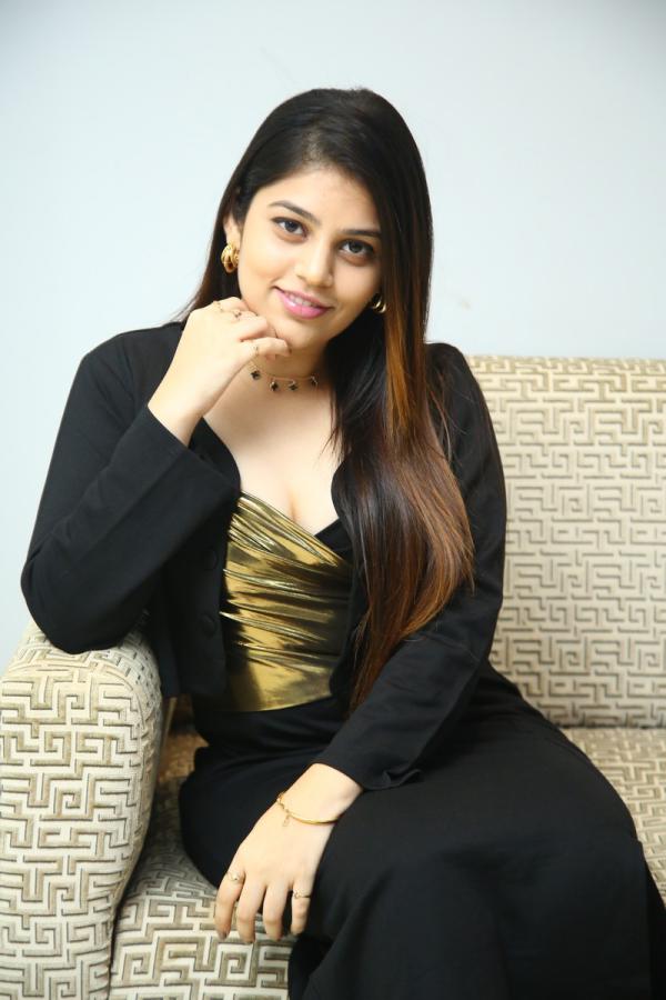 Baandhavi Stills