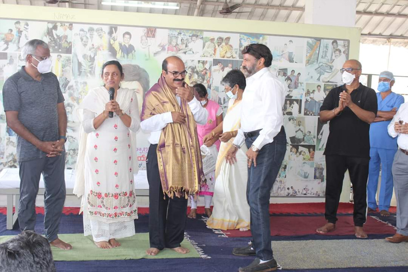 balakrishna-celebrates-7th-international-day-of-yoga-3.jpg