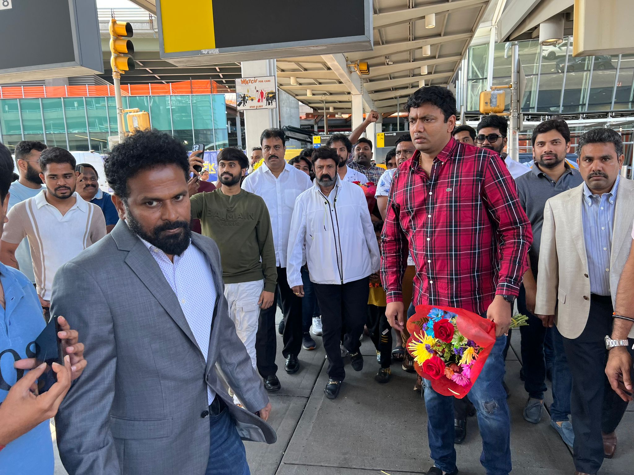 balakrishna-received-grand-welcome-in-philadelphia-7-jul-2023-6.jpg