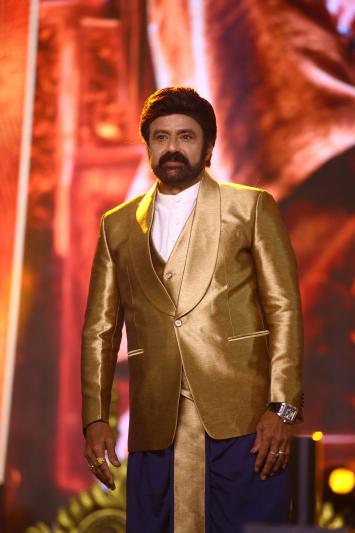 balakrishna-stills-3-14.jpg