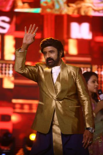 balakrishna-stills-3-15.jpg