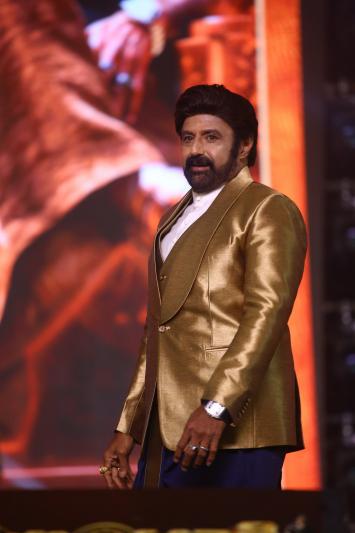 balakrishna-stills-3-5.jpg