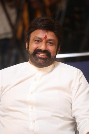 balakrishna-stills-4-4.jpg