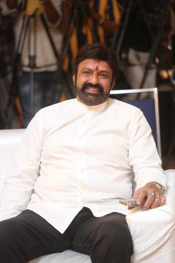 balakrishna-stills-4-5.jpg