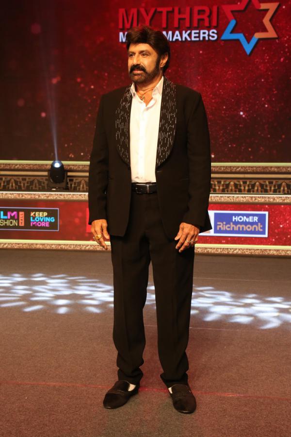 balakrishna-stills-5-8.jpg