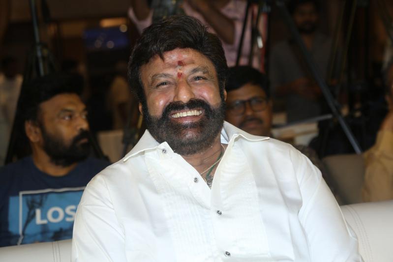 balakrishna-stills-6-4.jpg