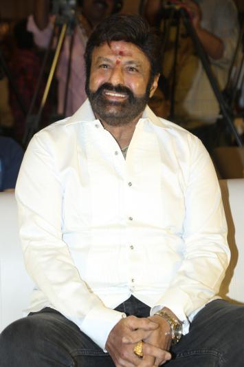 balakrishna-stills-6-6.jpg