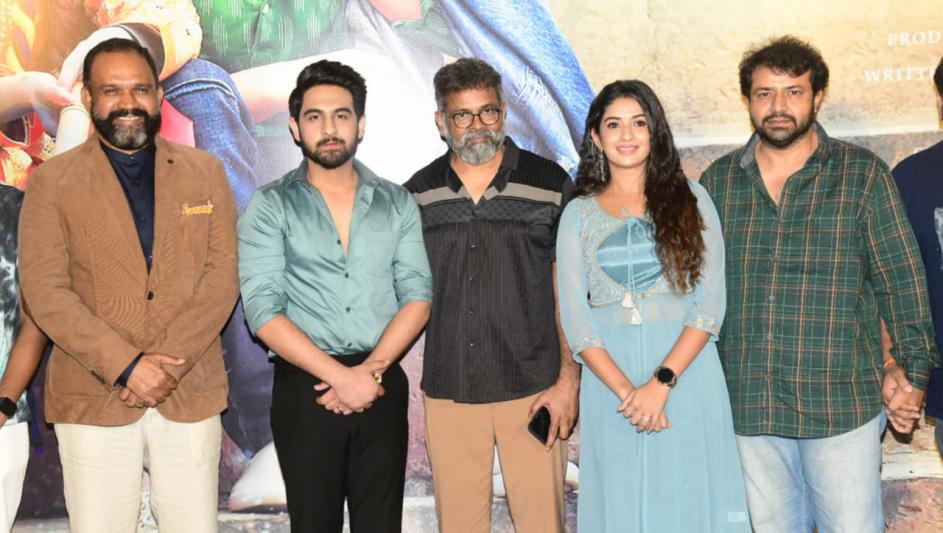 banaras-movie-song-released-by-sukumar-9.jpg
