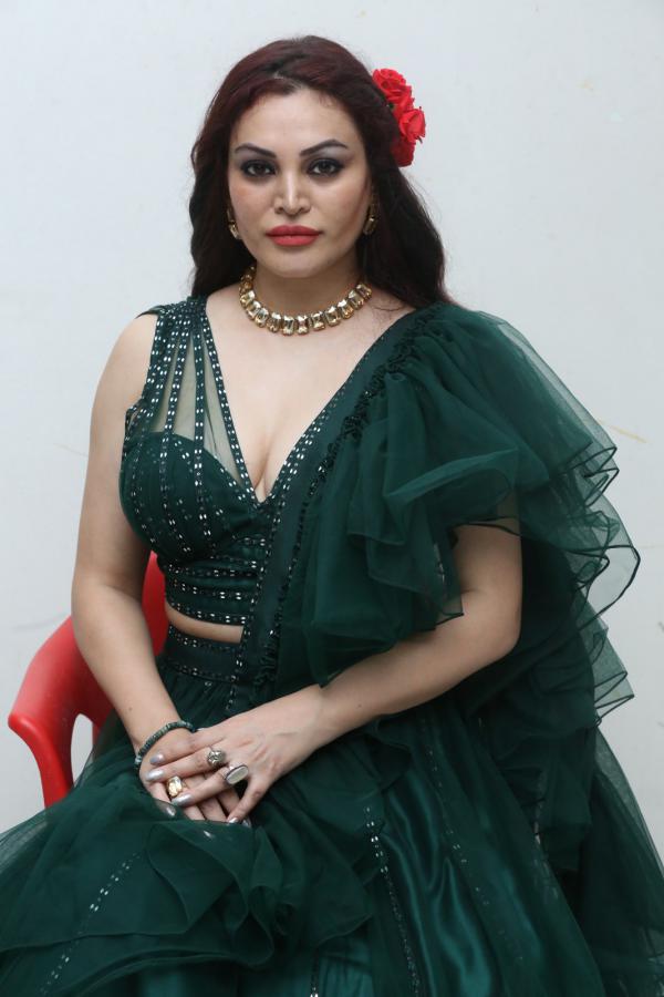 bevelyn-bharraj-stills-13.jpg