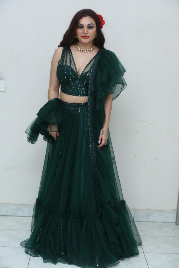 bevelyn-bharraj-stills-5.jpg