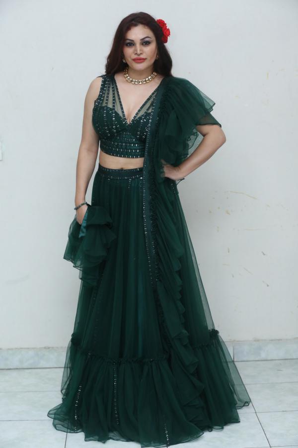 bevelyn-bharraj-stills-6.jpg
