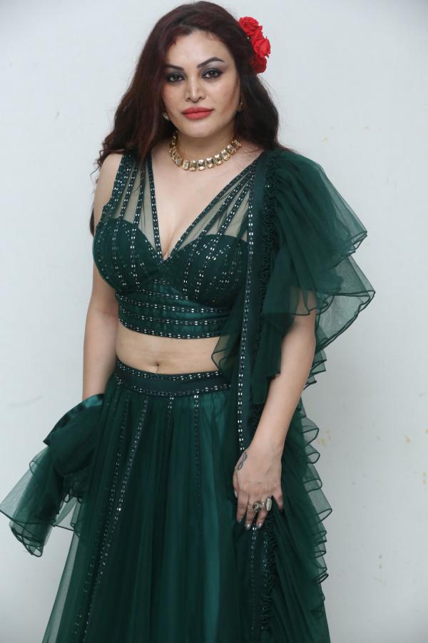 bevelyn-bharraj-stills-8.jpg