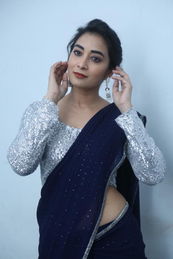 bhanusri-stills-13.jpg