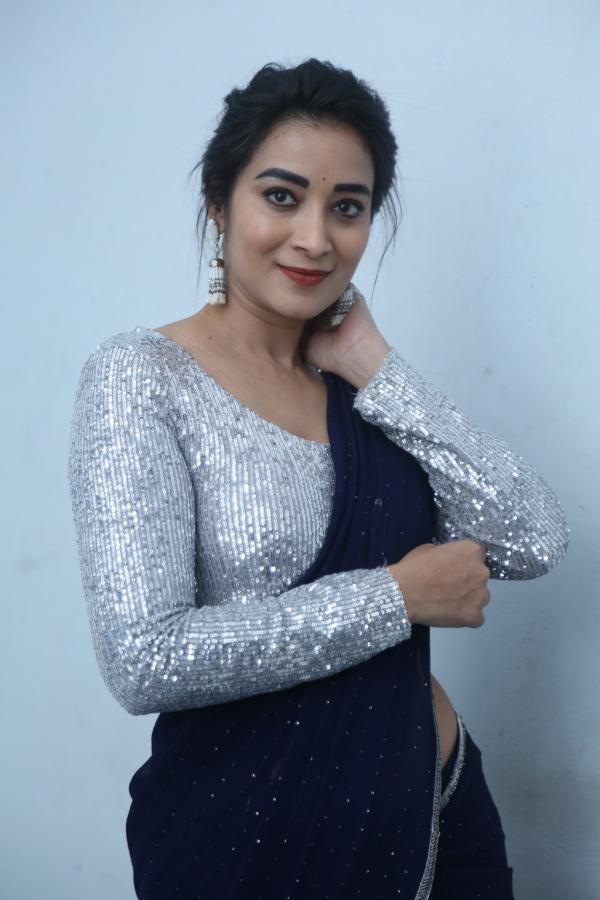 bhanusri-stills-14.jpg