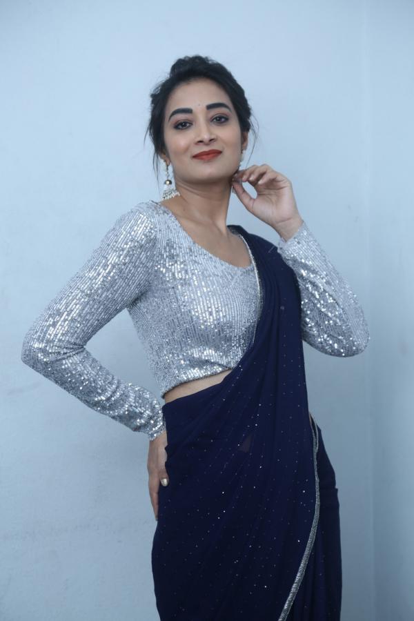bhanusri-stills-17.jpg