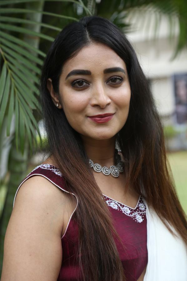 bhanusri-stills-2-22.jpg