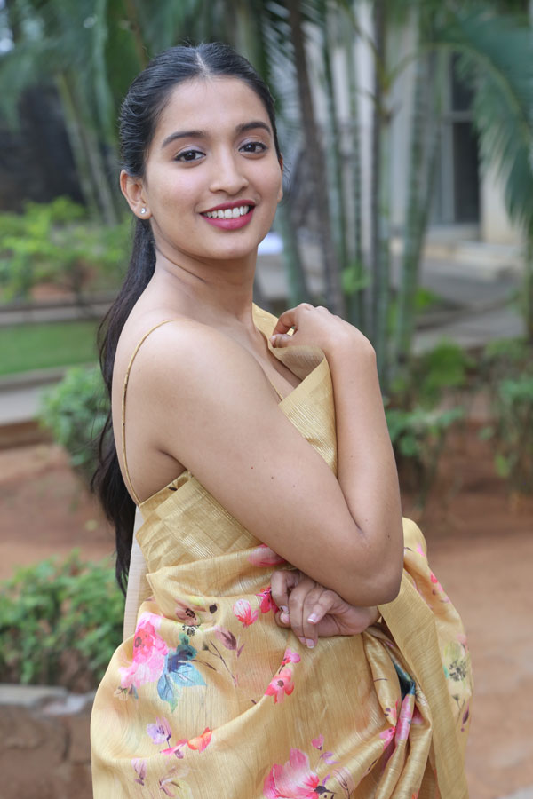 bhavana-vazhapandal-stills-2-14.jpg