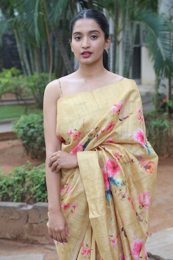 bhavana-vazhapandal-stills-2-16.jpg