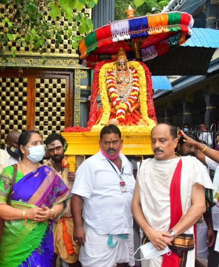 bhavani-deeksha-maladharana-in-vijayawada-4.jpg