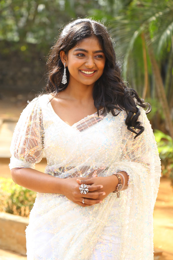 bhoomi-shetty-stills-15.jpg