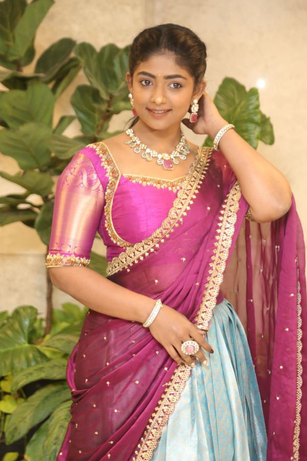 bhoomi-shetty-stills-2-16.jpg