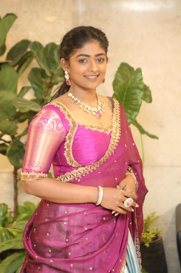 bhoomi-shetty-stills-2-23.jpg