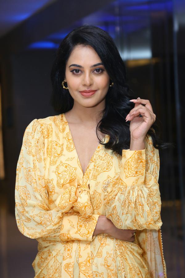 bindhu-madhavi-stills-11.jpg