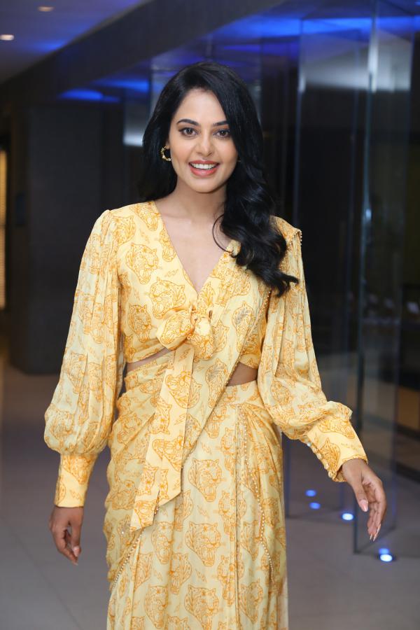bindhu-madhavi-stills-17.jpg