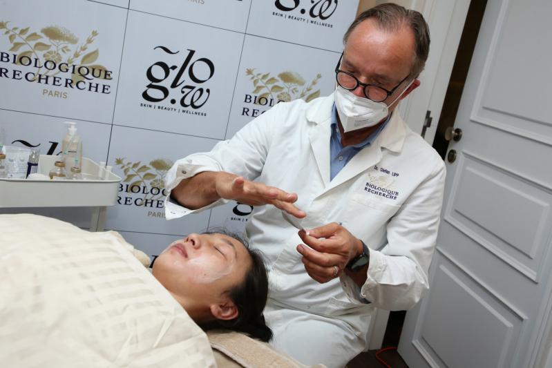 biologique-recherche-indias-expert-centre-at-glow-clinic-banjara-hills-18.jpg
