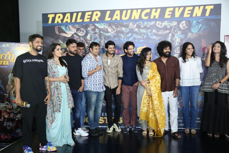 boys-hostel-trailer-launch-4.jpg
