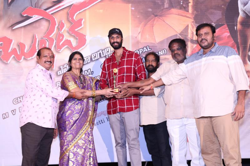 bullet-movie-50-days-celebrations-11.jpg