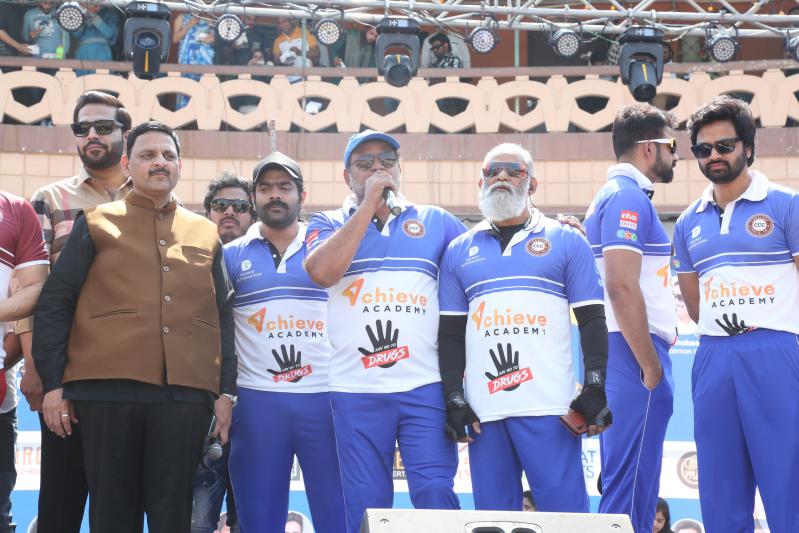 ccc-bollywood-tollywood-cricket-match-14.jpg