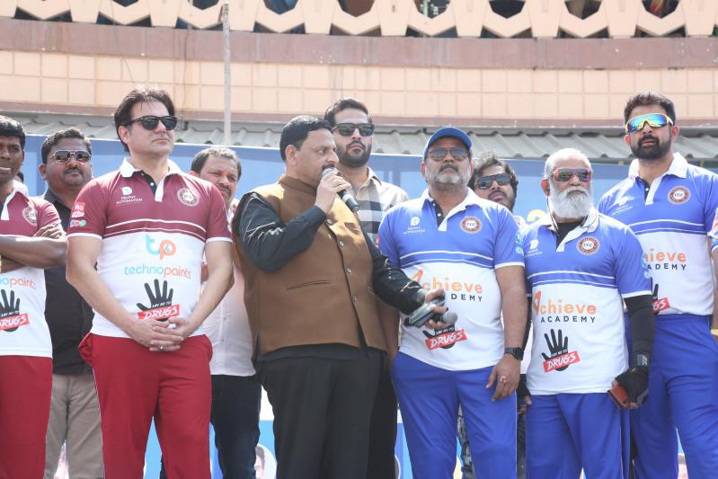 ccc-bollywood-tollywood-cricket-match-4.jpg