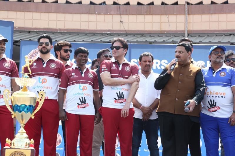 ccc-bollywood-tollywood-cricket-match-6.jpg