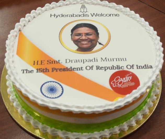 Celebrating and Spreading messages through designer cakes is a trend for this New Year Celebrations