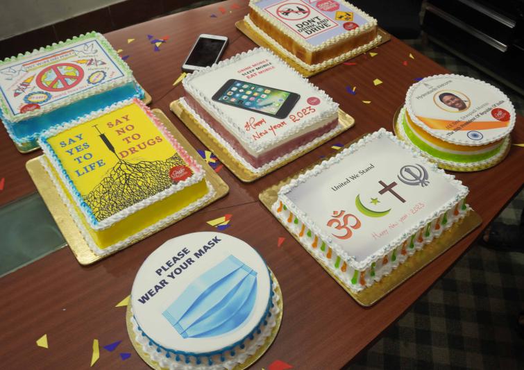 celebrating-and-spreading-messages-through-designer-cakes-is-a-trend-for-this-new-year-celebrations-6.jpg