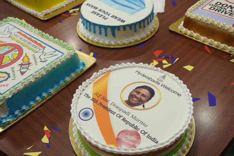 celebrating-and-spreading-messages-through-designer-cakes-is-a-trend-for-this-new-year-celebrations-7.jpg