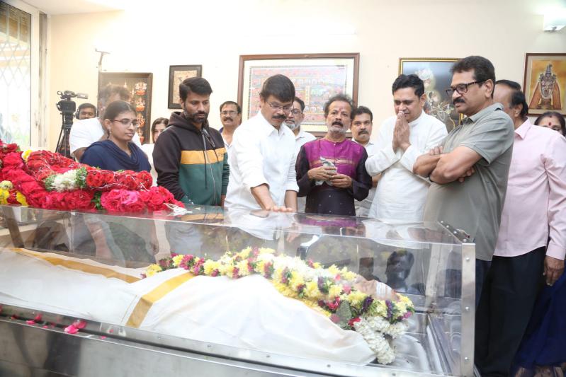 celebrities-condolences-to-director-k-viswanath-27.jpg