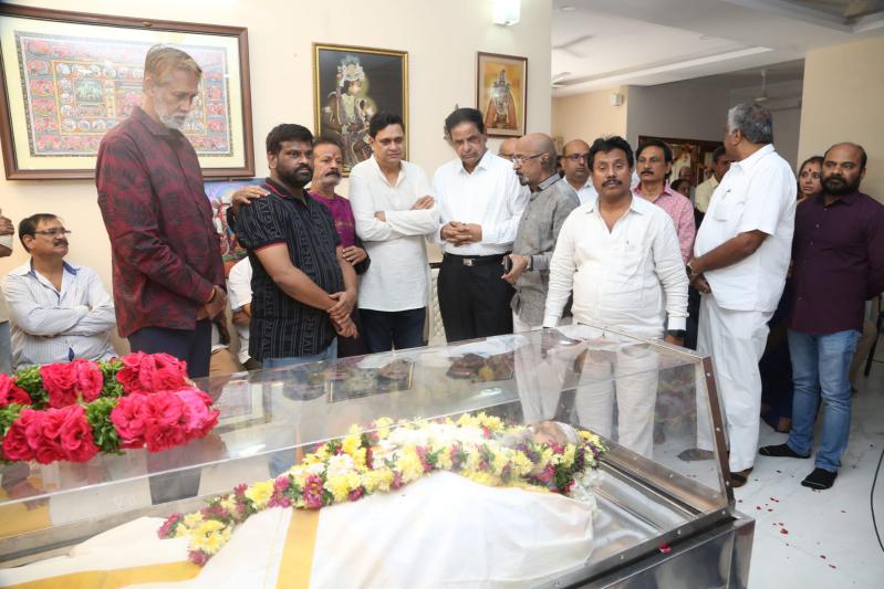 celebrities-condolences-to-director-k-viswanath-4.jpg