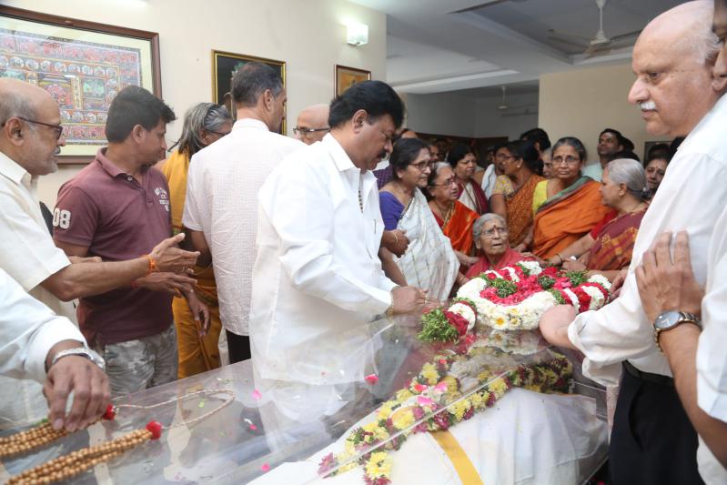 celebrities-condolences-to-director-k-viswanath-8.jpg