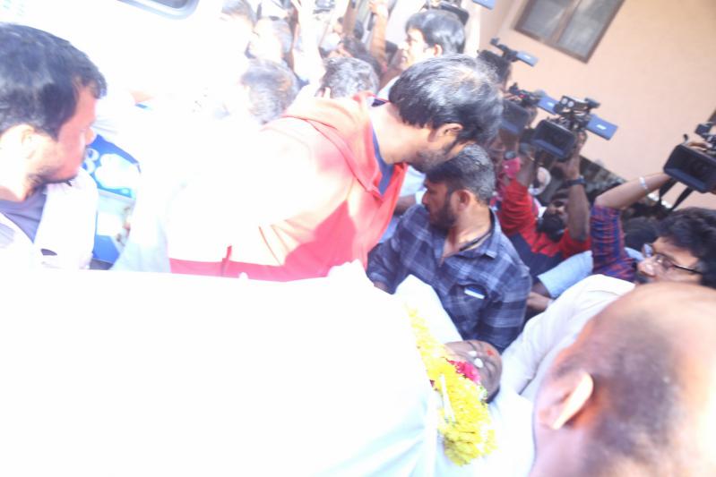 celebs-pay-final-respect-to-chalapathi-rao-15.jpg